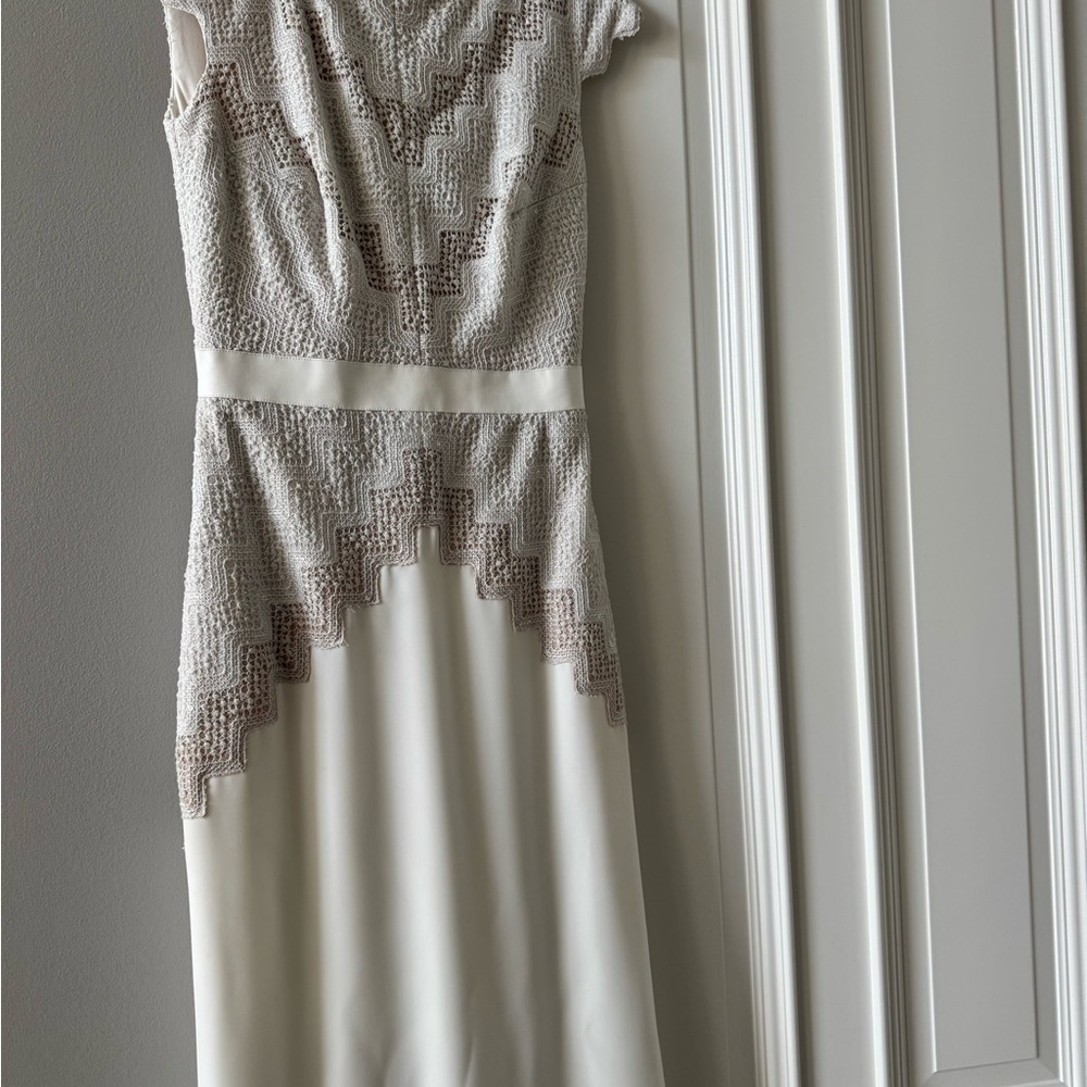 Tadashi Shoji cream lace dress size 2